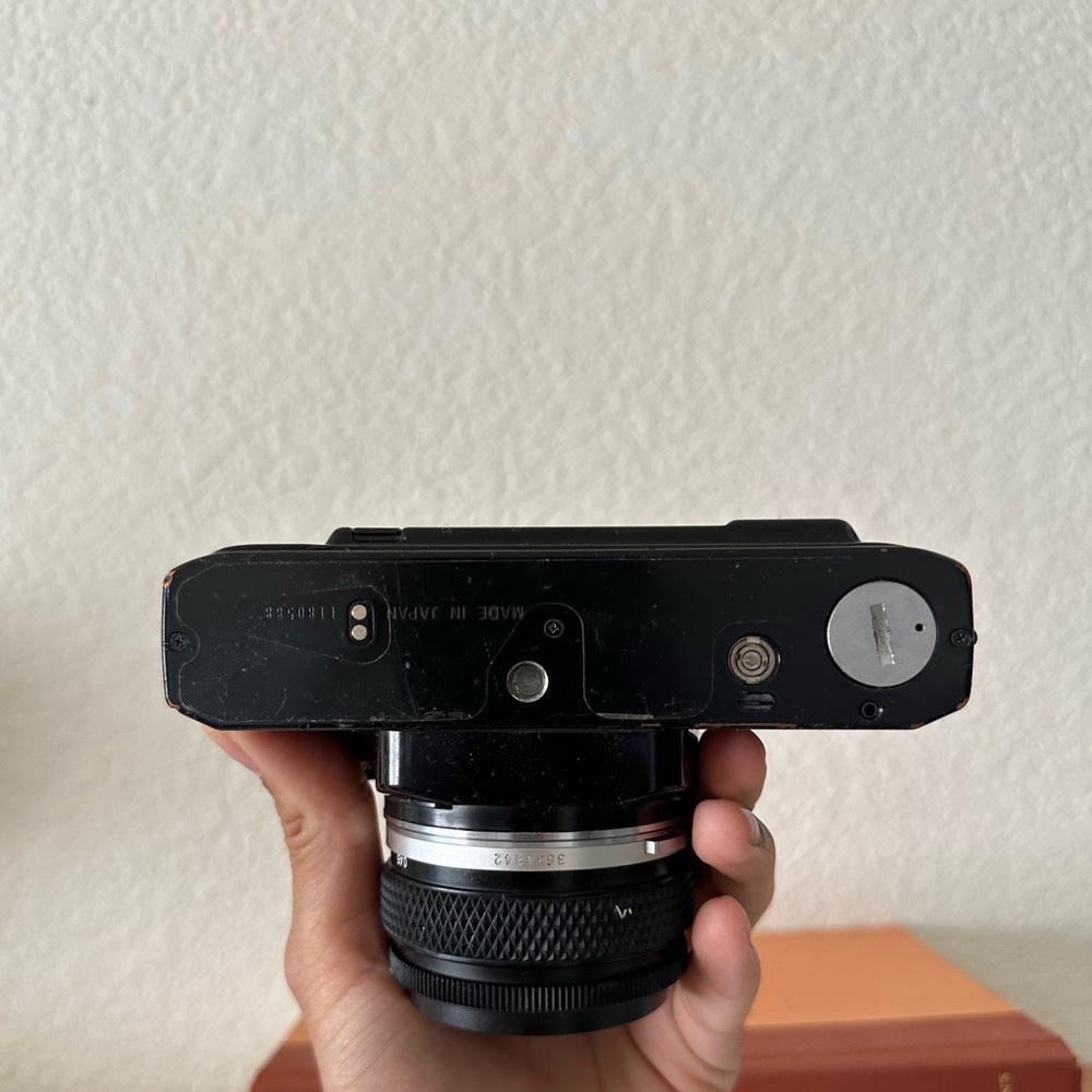 SOLD | Olympus OM10 SLR Body Black + E.ZUIKO AUTO-T 50mm f/1.8 Lens - Picture 7 of 7